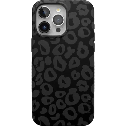 Into the Wild | Black Leopard Case iPhone Case get.casely Bold + MagSafe® iPhone 15 Pro Max