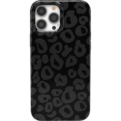 Into the Wild | Black Leopard Case iPhone Case get.casely Classic + MagSafe® iPhone 13 Pro Max