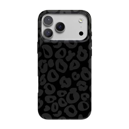 Into the Wild | Black Leopard Case iPhone Case get.casely Classic + MagSafe® iPhone 17 Pro Max